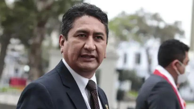 Vladimir Cerrón anunció desde la clandestinidad su precandidatura a la Presidencia de la República