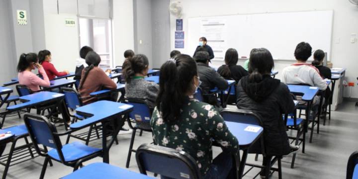 Beca 18 y la inteligencia artificial: cómo saber si puedes rendir el examen con un solo clic