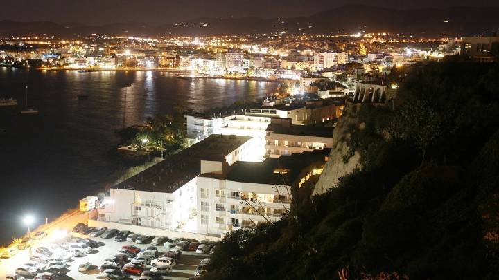 Descubren que la contaminación lumínica aumenta la emisión de CO2 a la atmósfera