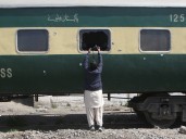 Pakistan halts Jaffar Express amid terror threats