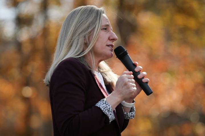 Los demócratas saborean una victoria en sus feudos y sueñan con las elecciones de 2026