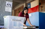Alta participación y voto obligatorio marcan los comicios en Chile