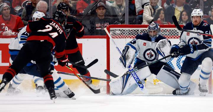 Manitobans light the lamp as Winnipeg Jets fall 5