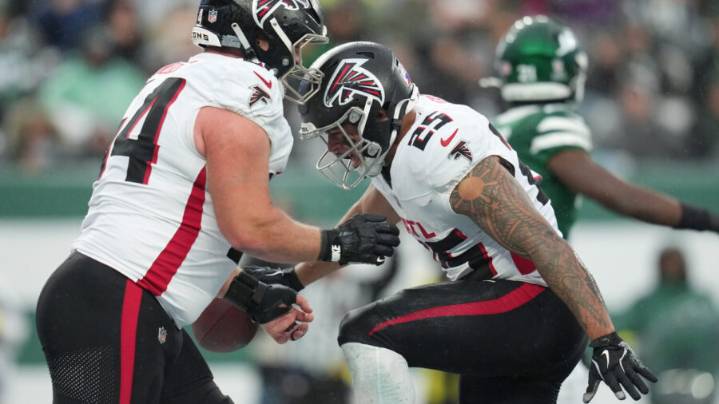 Tyler Allgeier Adds To Career Year With Eighth Touchdown Against Jets