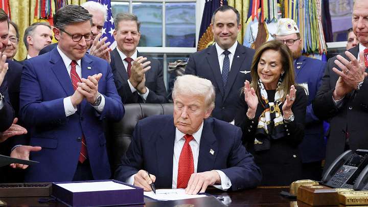 Trump signs bill ending longest government shutdown in US history and more top headlines