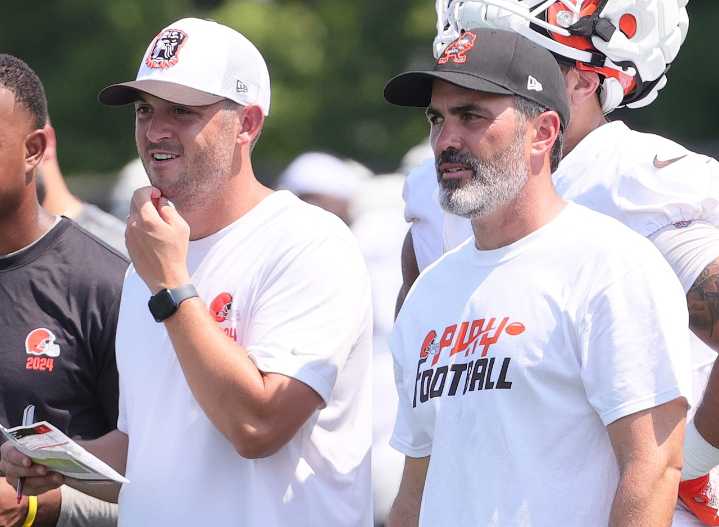 Browns’ Kevin Stefanski turns play-calling over to offensive coordinator Tommy Rees