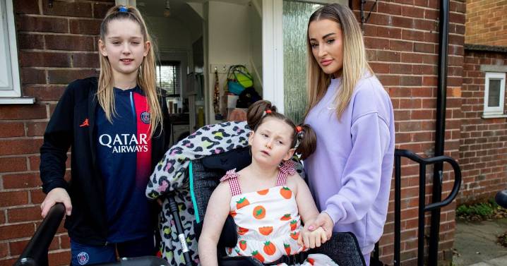 Universal credit mum 'petrified' after Rachel Reeves budget announcement