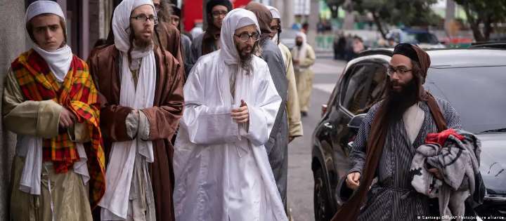 Autoridades colombianas liberan a 17 menores vinculados a la secta Lev Tahor en Antioquia