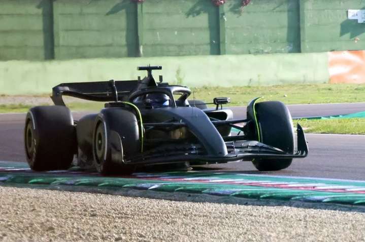 ¡’Checo’ Pérez volvió a la pista! Así fue su prueba con Cadillac