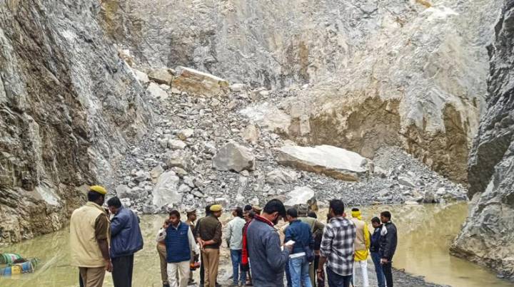 Stone quarry collapsed at Sonbhadra Mine; Several Workers Still Trapped, Rescue Operation Underway