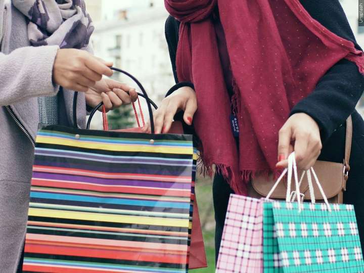 Holiday Shopping Kicks Off Early in Downtown Ringgold with Pink Friday