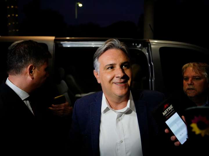 Martín Llaryora se someterá a una operación por una una hernia epigástrica