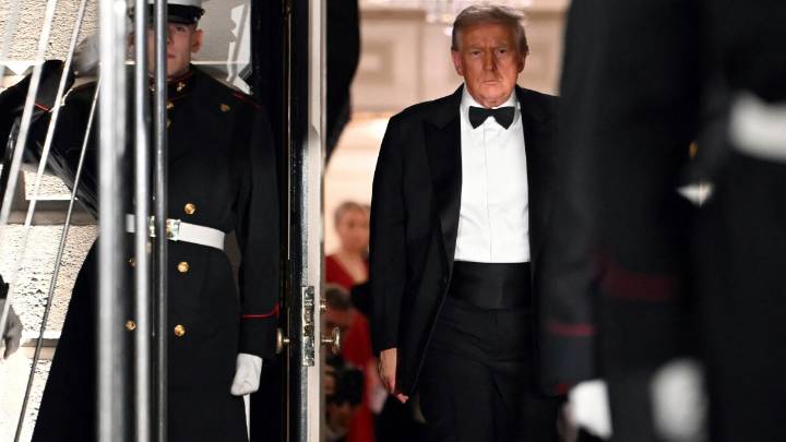 Trump says Democratic lawmakers' video is 'seditious behavior, punishable by death'