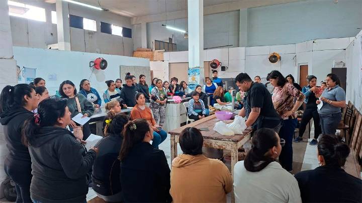 Inició con éxito el taller de “Panadería Artesanal” dictado por la Dirección de Nutrición Comunitaria