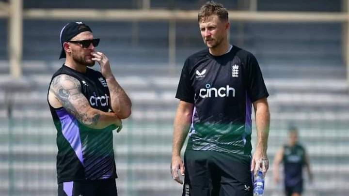 England coach defends less preparation for Ashes after Ian Botham’s accusation