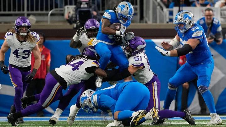 Vikings' defense might have saved their season after an early failure to support the in