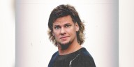 Comedian Theo Von auctioning jerseys to raise money for Nashville rehabilitation facility
