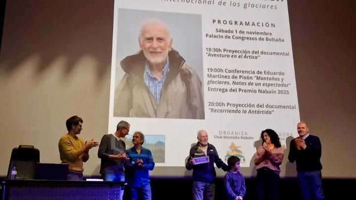 Eduardo Martínez de Pisón recibe un sentido homenaje por la difusión del montañismo y sus valores