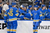 Deadspin | Blues finding right fourth-line mix as streaking Flyers visit