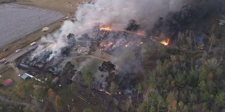 ‘We lost everything’: Family reacts after losing everything in massive Jeff Davis County fire