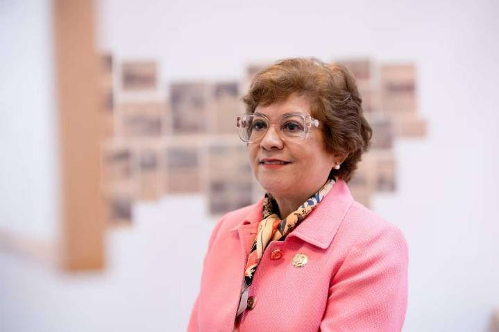 Dimiten dos ministros ecuatorianos tras derrota electoral de Noboa