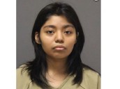 Mujer de Nueva Jersey apuñaló a su hermano de dos años tras escuchar “voces” que le ordenaban hacerlo