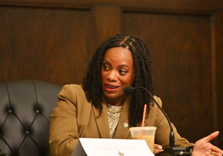 Rep. Lee says Trump administration is 'slow-walking' Epstein files release as House votes for disclosure