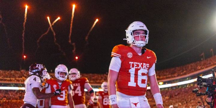 No. 16 Texas spoils No. 3 Texas A&M’s perfect season 27-17, knocks Aggies out of SEC title game
