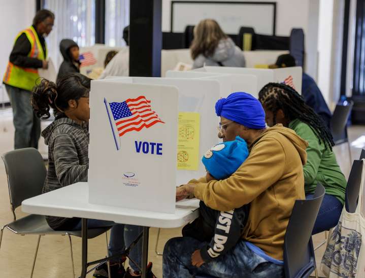 Voters approve term limits for Onondaga County lawmakers