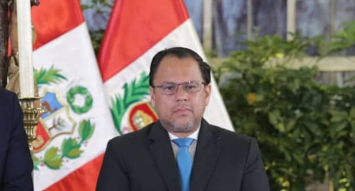 Ministro de Justicia respondió sobre denuncias contra el jefe del INPE