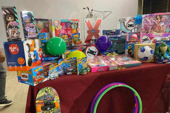 Dona juguete a Santa Bombero y saca tu carro del corralón