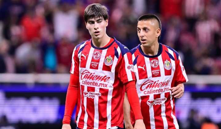 ¡Con equipo completo! Todo el plantel de Chivas viaja a CDMX para enfrentar a Cruz Azul