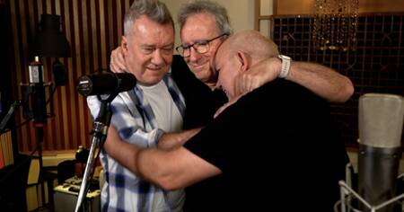 Swanee lives in brother Jimmy Barnes' shadow and doesn't care