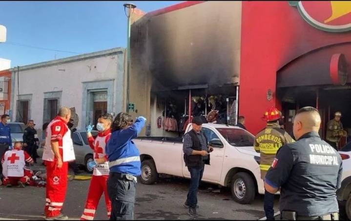 Incendio y explosión en tienda de Sonora deja 23 muertos