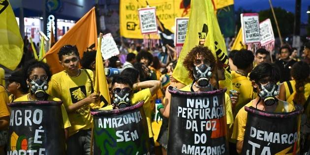 COP30 avanza en transición energética mientras negocia incluir guerra comercial en agenda