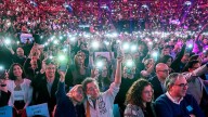 Thousands fill Bell Centre demanding Quebec suspend law reforming doctors' pay