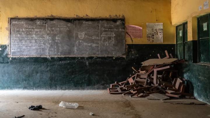 Confirman que fueron al menos 300 las personas secuestradas en una escuela de Nigeria