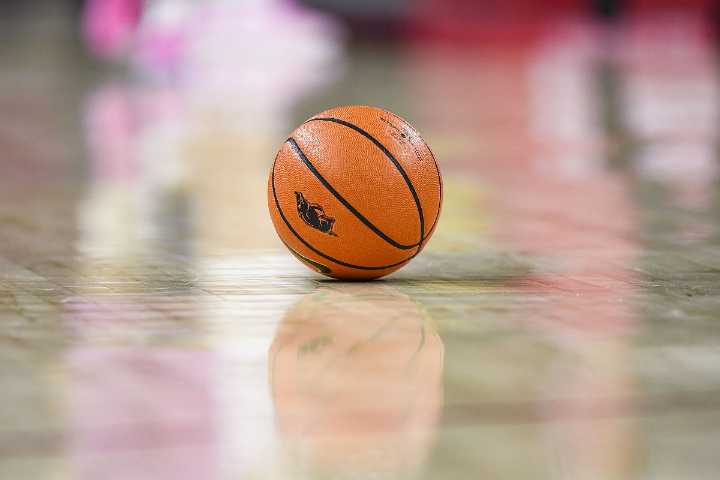 LIVE SCORE UPDATES & ANALYSIS: Arkansas women's basketball vs. Drake at Music City Classic