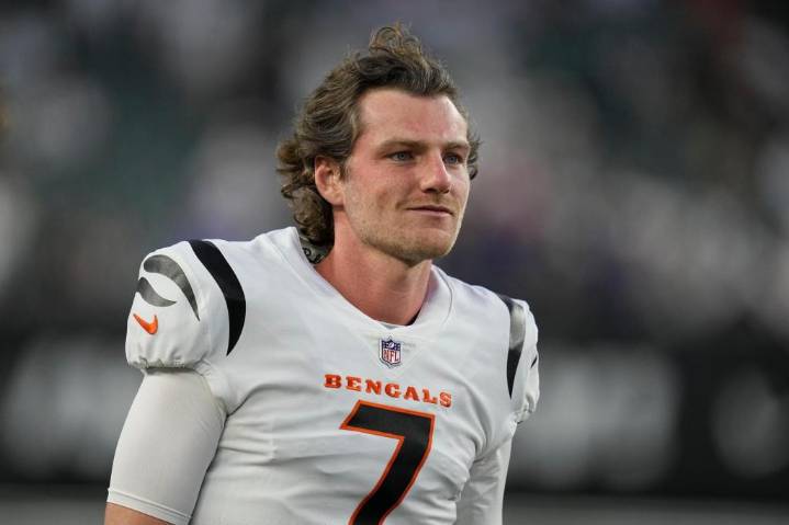 Sinnett: From not quite making it in NFL to ending his career with record-breaking season in Europe – Baltimore Sun