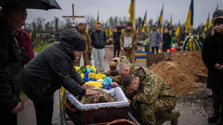 Ukraine's allies push back on a US peace plan seen as favoring Moscow