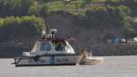 Intensa búsqueda de un hombre desparecido en el río Paraná luego del choque de su embarcación