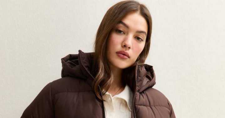 New Look slashes hooded puffer jacket that 'looks like expensive brand' to £29 in sale