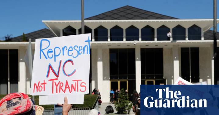 Judges allow North Carolina to use Republican