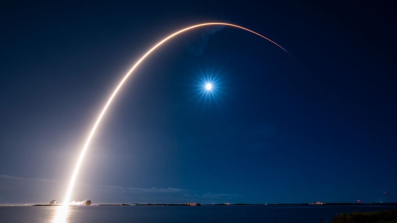 SpaceX launches 29 Starlink satellites from Cape Canaveral