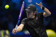 Carlos Alcaraz triumphs over Alex de Minaur in ATP Finals opener