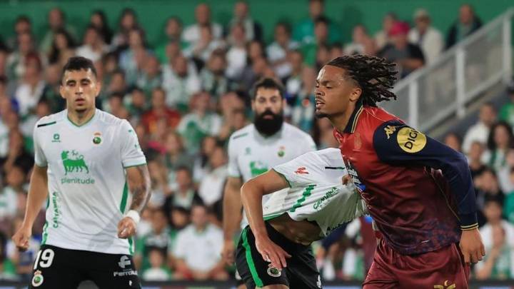 El máster que llevará a Lucas Noubi del lateral al centro de la defensa del Deportivo: «Hay que tener paciencia»