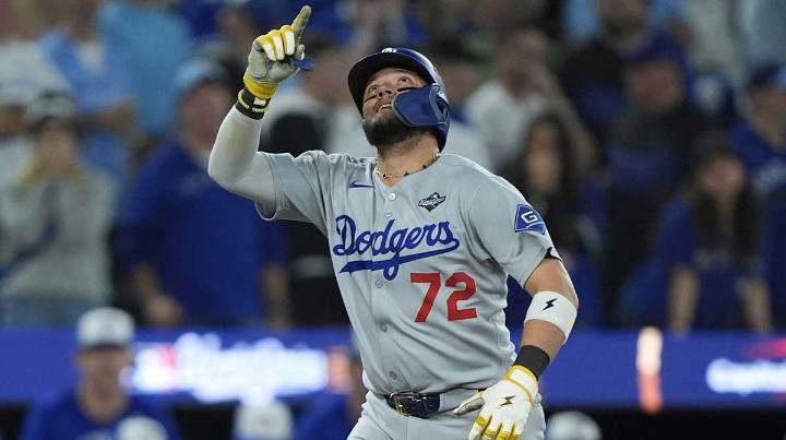 Dodgers’ Miguel Rojas saved World Series despite painful injury from Game 6 celebration
