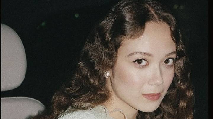 5 Simple Tricks to Make Your Eyes Look Bigger, According to the Pros