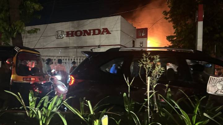 Mumbai: Minor Fire Breaks Out At Honda Showroom In Andheri; No Injuries Reported