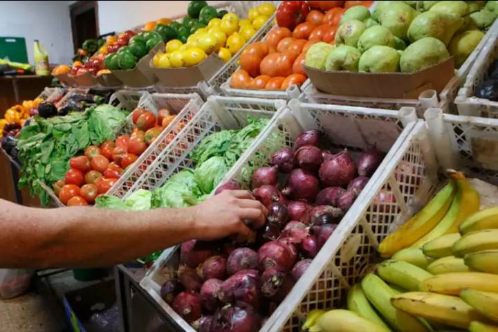 La inflación de alimentos fue de 2,3%: los productos que subieron de precio y los que bajaron